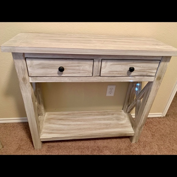 Table - Picture 2 of 4